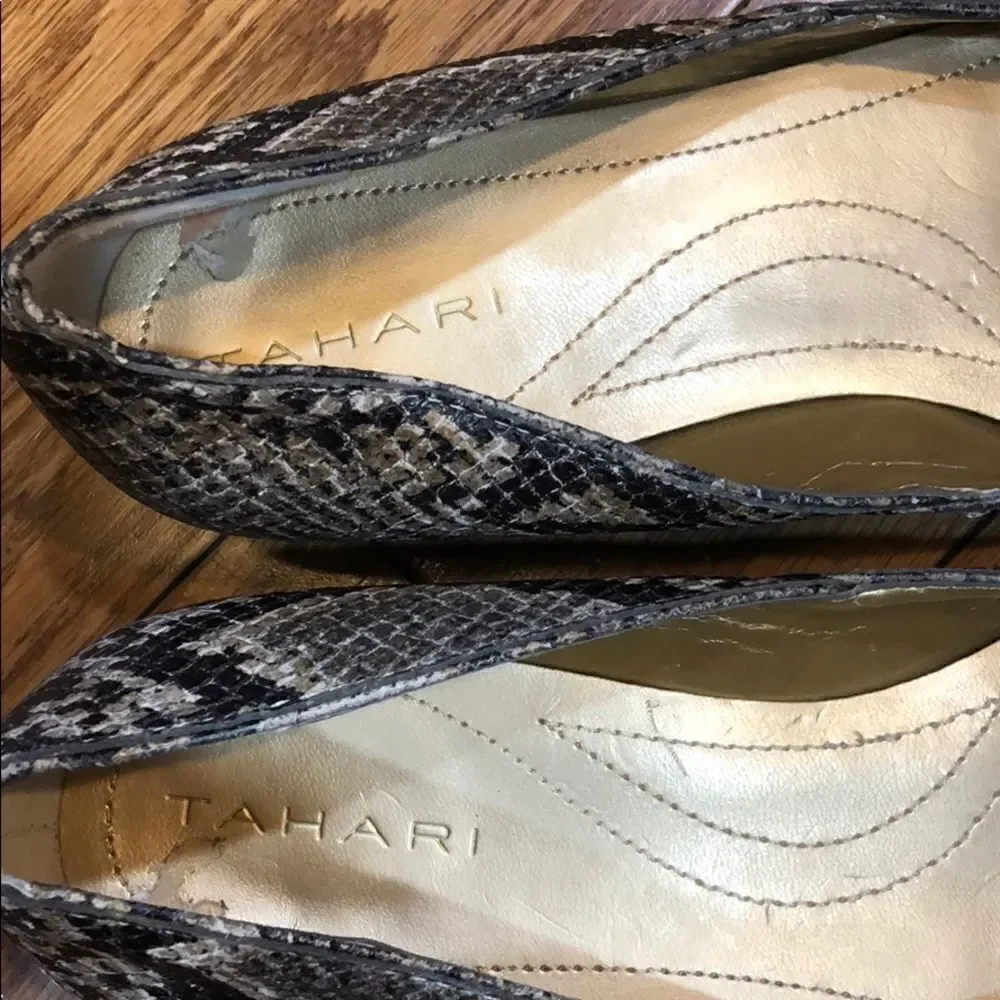 Tahari Jules Snakeskin Print and Patent Leather Flats Sz 7